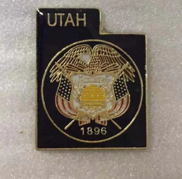 Utah State Map Lapel Pin Pinsbythedozen